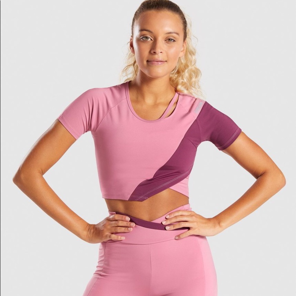 Gymshark Asymmetric Set (dusky pink/dark ruby)